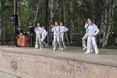 Тюменские коммунисты провели праздник, посвященный  Дню Русского языка