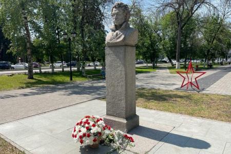 Пензенские коммунисты отметили День русского языка и День рождения А.С. Пушкина