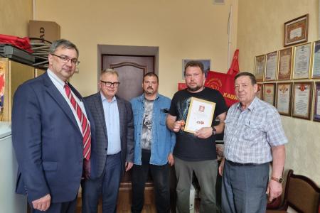 Александр Наумов на приеме жителей в Кашире помог пенсионерам и беженцам из Луганска