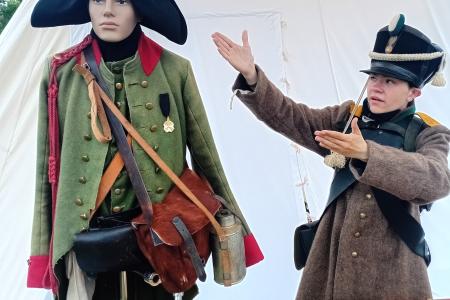 КПРФ провела в Москве экскурсию на историческую реконструкцию 1812 года