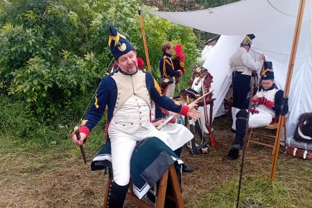 КПРФ провела в Москве экскурсию на историческую реконструкцию 1812 года