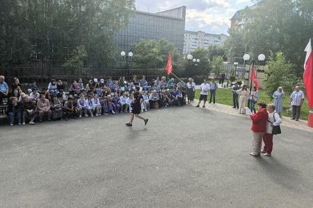 Тюменские коммунисты провели праздник, посвященный  Дню Русского языка