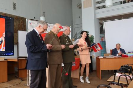 В Калуге подвели итоги поэтического конкурса среди школьников и студентов, посвящённого 80-летию Победы
