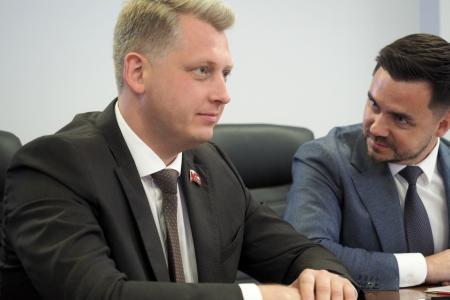 Александр Ивачёв подал документы для регистрации кандидатом в Губернаторы Свердловской области