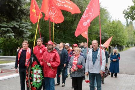 Саратовские коммунисты приняли участие в памятных мероприятиях 22 июня