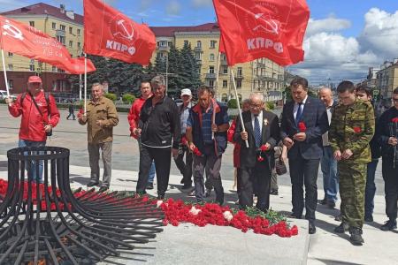 Брянская область. Коммунисты отметили День партизан и подпольщиков