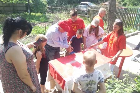 В Воронежской области сиротам многодетной семьи из Панино коммунисты оказали помощь при поддержке депутата Сергея Гаврилова