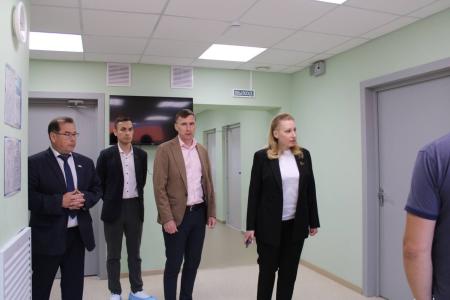 Мария Дробот оценила работу реабилитационного центра для детей и подростков с ОВЗ в Глазове