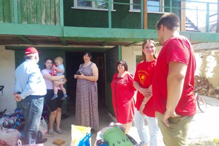 В Воронежской области сиротам многодетной семьи из Панино коммунисты оказали помощь при поддержке депутата Сергея Гаврилова