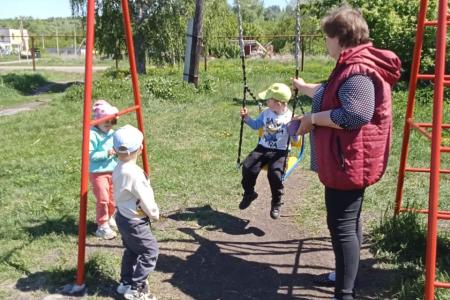 В Нижегородской области за пять месяцев создали 12 детских площадок благодаря работе депутатов КПРФ