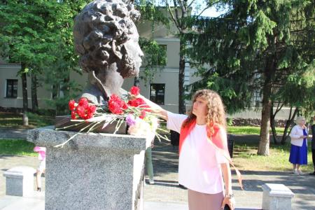 В Томской области коммунисты и комсомольцы отметили День рождения Пушкина