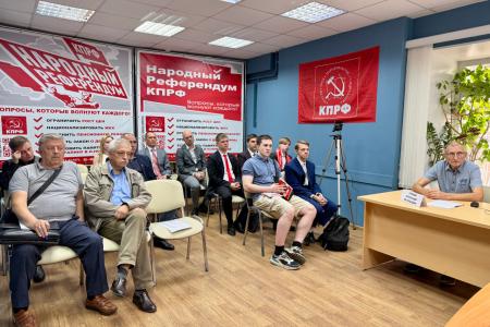 В Нижнем Новгороде состоялся круглый стол посвященный журналу КПРФ «Политическое просвещение» с участием главного редактора Владимира Грызлова
