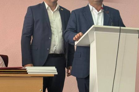 Рязанская область. Депутат-коммунист Денис Сидоров поздравил медработников Рязанской городской клинической больницы №11