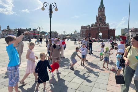 Коммунисты Марий Эл организовали праздничные мероприятия в День защиты детей