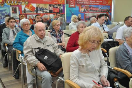 Санкт-Петербург. Депутаты-коммунисты отчитались перед избирателями о работе