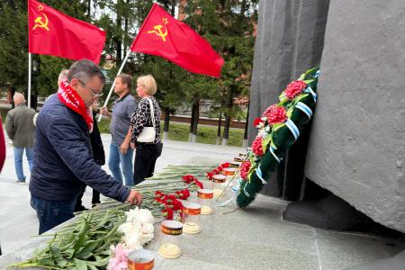 Коммунисты Республики Марий Эл зажгли Свечи Памяти в память о героях Великой Отечественной войны
