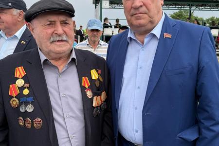 Ставропольский край. Коммунисты отметили 90-летие ветерана труда Сулеймана Муртузалиева
