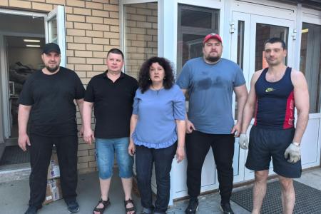 Тюменские коммунисты в очередной раз собрали и передали теплоизоляционные материалы для бойцов СВО