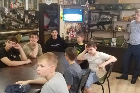 Тюменские коммунисты приняли участие организации "Урока Мужества" и отправке гуманитарной помощи на СВО