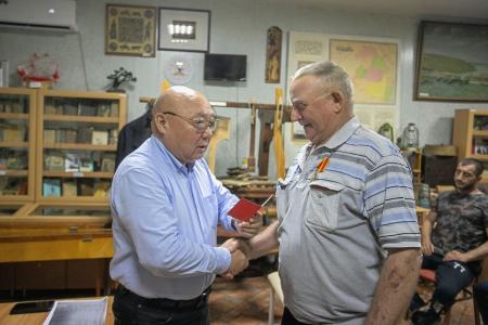 Республика Калмыкия. Лидер местных коммунистов Николай Нуров встретился с избирателями в Яшалте