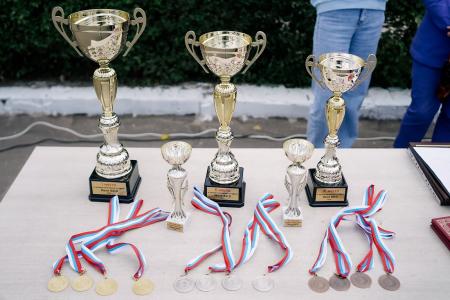 В Воронеже депутаты от КПРФ Сергей Гаврилов и Владимир Калинин наградили участников юбилейного спортивного забега «Миля ВАСО»
