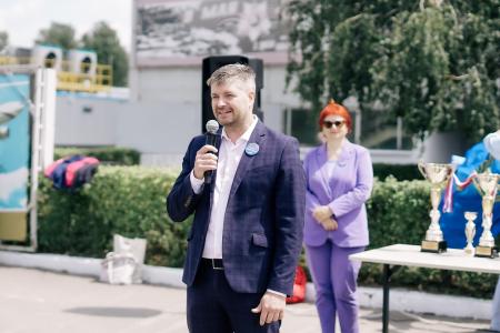 В Воронеже депутаты от КПРФ Сергей Гаврилов и Владимир Калинин наградили участников юбилейного спортивного забега «Миля ВАСО»
