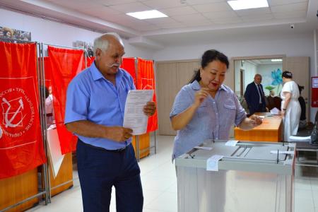 Коммунисты Калмыкии выдвинули кандидатов в депутаты представительных органов муниципальных образований