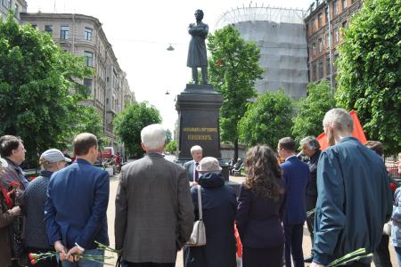 Коммунисты Санкт-Петербурга отметили Пушкинский день