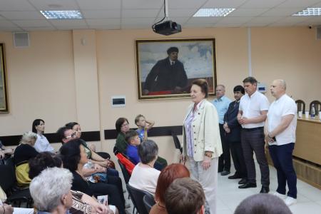 В День русского языка в Сталинградском обкоме КПРФ состоялся праздничный концерт