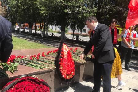 В День памяти и скорби коммунисты Карачаево-Черкесии выразили протест агрессии США