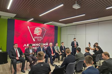 Делегация КПРФ во главе с К.К. Тайсаевым завершила рабочий визит в ЛНР