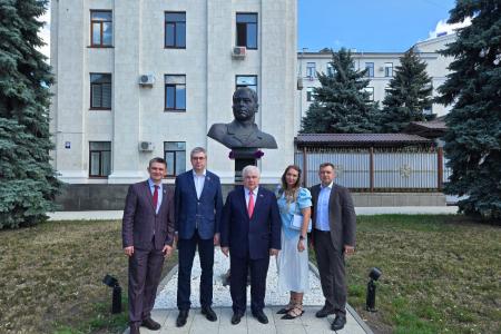 Делегация КПРФ во главе с К.К. Тайсаевым завершила рабочий визит в ЛНР
