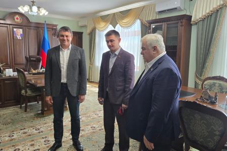 Делегация КПРФ во главе с К.К. Тайсаевым завершила рабочий визит в ЛНР