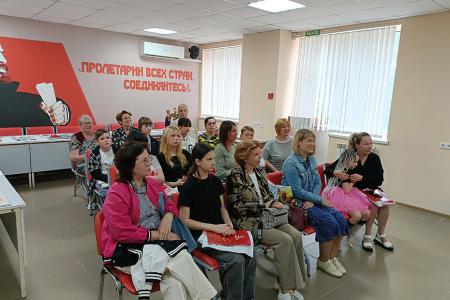 Торжественное награждение победителей конкурса «Салют, Победа!» в Ивановском обкоме КПРФ