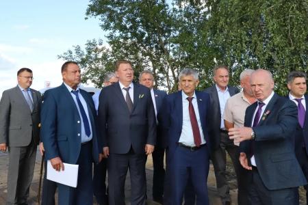 В.И. Кашин посетил сельхозпредприятия Орловской области