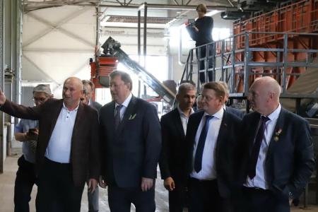 В.И. Кашин посетил сельхозпредприятия Орловской области