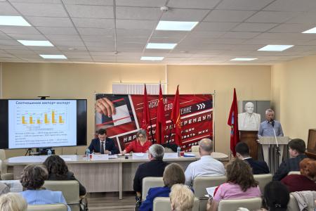 Сергей Пантелеев выступил на расширенном заседании комиссии Санкт-Петербургского горкома КПРФ по работе с депутами