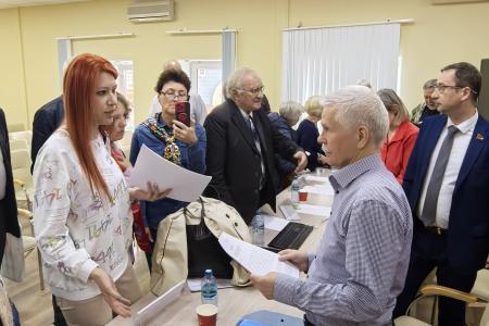 Сергей Пантелеев выступил на расширенном заседании комиссии Санкт-Петербургского горкома КПРФ по работе с депутами