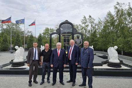Делегация КПРФ во главе с К.К. Тайсаевым находится с рабочим визитом в ДНР