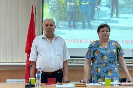 Крымские коммунисты продолжают обсуждение политического отчета