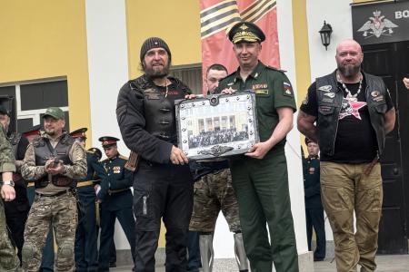 Заместитель Председателя Московской областной Думы, секретарь МК КПРФ Константин Черемисов встретился с начальником Военно-инженерной академии для формирования патриотического духа молодежи