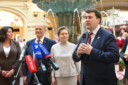 Г.А. Зюганов выступил на открытии Первой Всероссийской выставки «Пионы России»