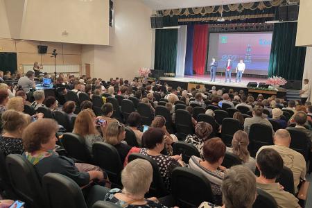 Олег Лебедев выступил на торжественном собрании в честь 250-летия города Калязина Тверской области