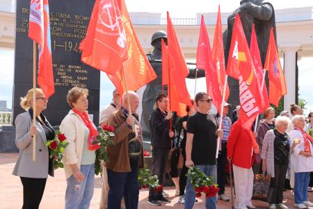 Коммунисты Мордовии почтили память победителей Великой Отечественной