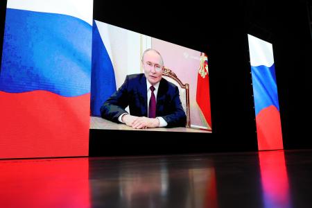Александр Ющенко поздравил выпускников школ Реутова