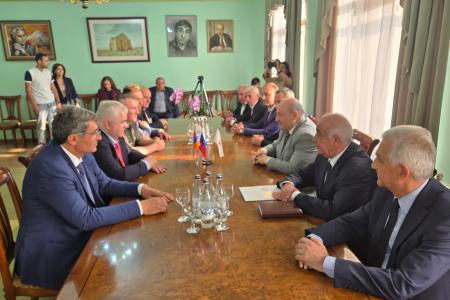 Репортаж о рабочей поездке К.К. Тайсаева в Республику Армения