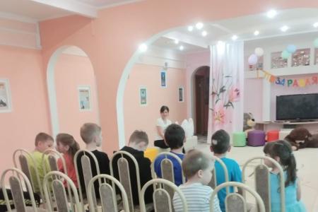 Алтайский край. Депутат Госдумы Мария Прусакова встретилась с воспитанниками подшефного детского дома