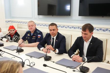 Москва. КПРФ провела урок мужества для школьников в Совете Федерации