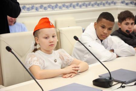 Москва. КПРФ провела урок мужества для школьников в Совете Федерации