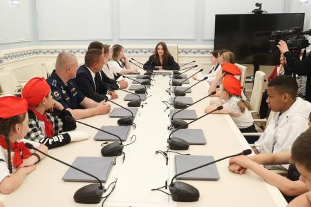 Москва. КПРФ провела урок мужества для школьников в Совете Федерации